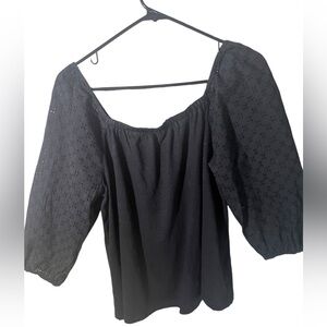 Sanctuary Black Top with Black Eyelet Sleeves Sz Large